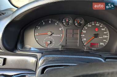 Седан Audi A4 1996 в 