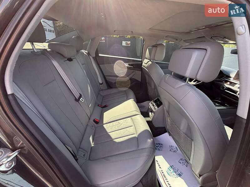 Седан Audi A4 2017 в Львове