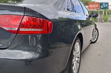 Седан Audi A4 2010 в 