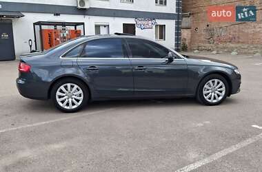 Седан Audi A4 2010 в 
