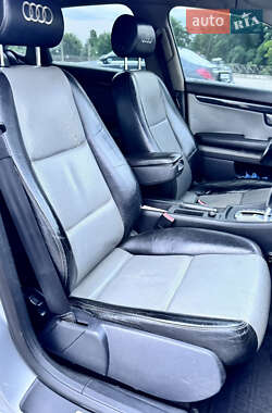 Седан Audi A4 2004 в 