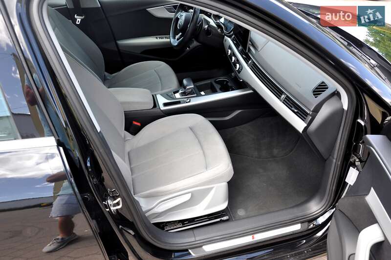 Универсал Audi A4 2020 в Львове