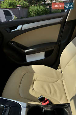 Седан Audi A4 2012 в 