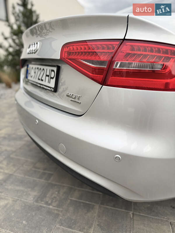 Седан Audi A4 2013 в Луцке
