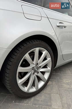 Седан Audi A4 2013 в 