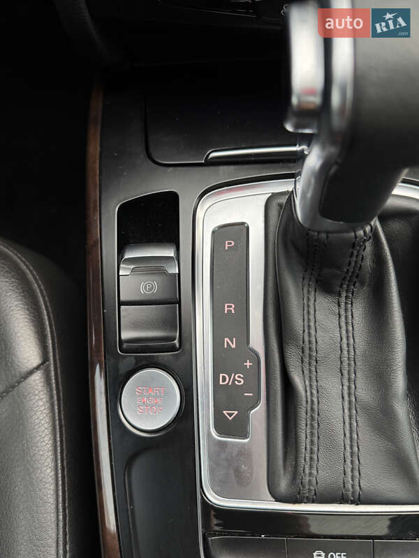 Седан Audi A4 2013 в Луцке