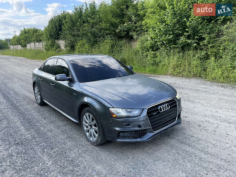 Седан Audi A4 2015 в 