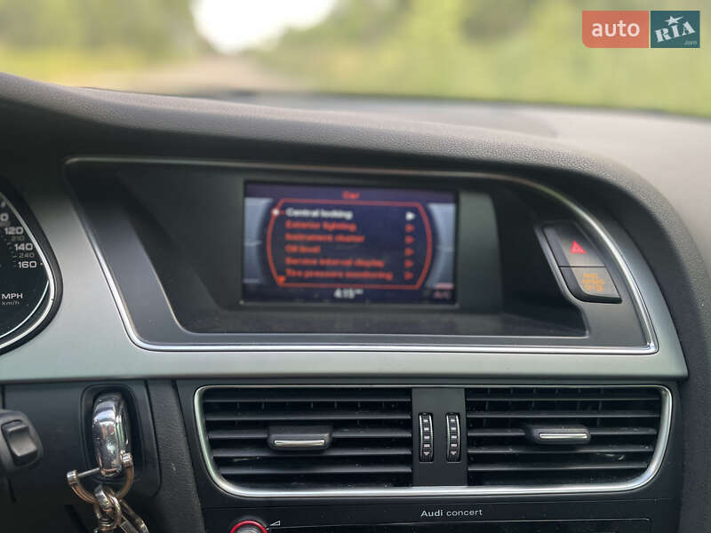 Седан Audi A4 2015 в Яворові