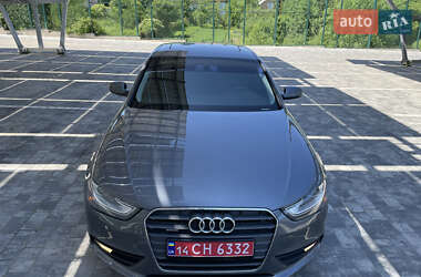 Седан Audi A4 2013 в Львове