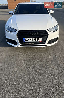 Седан Audi A4 2019 в 