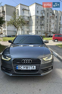 Седан Audi A4 2012 в 