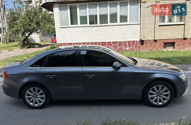 Седан Audi A4 2012 в 