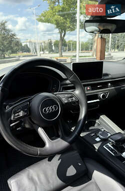 Седан Audi A4 2018 в 