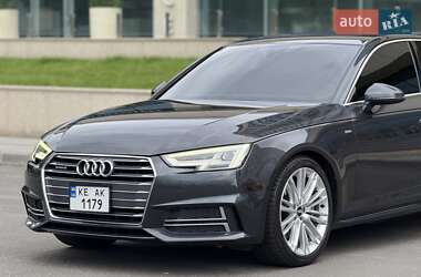 Седан Audi A4 2017 в 