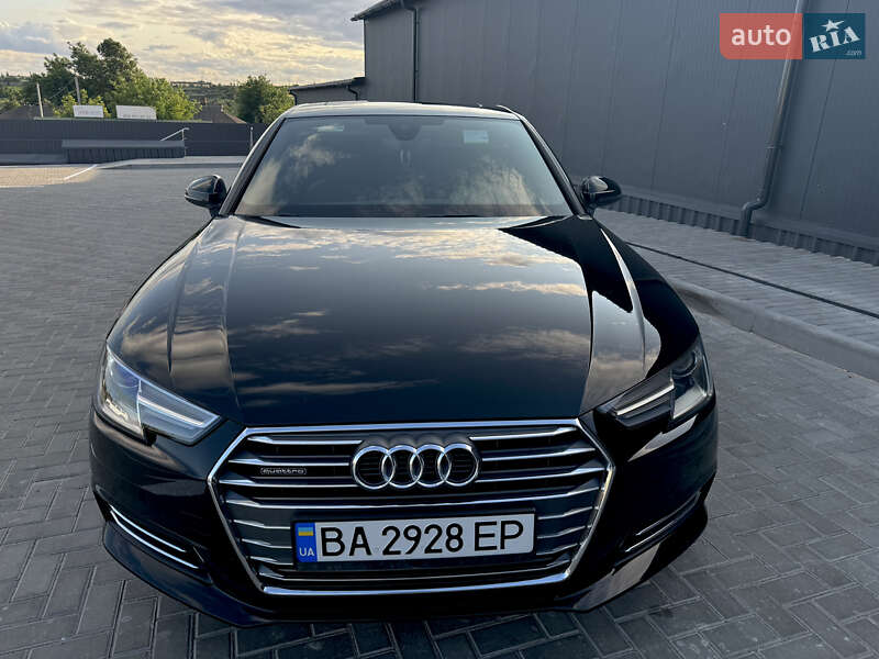 Седан Audi A4 2016 в Новоукраинке