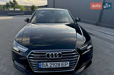 Седан Audi A4 2016 в 