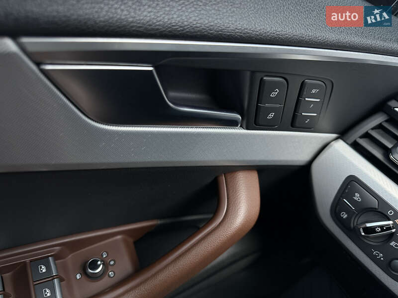 Седан Audi A4 2016 в Новоукраинке