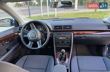 Седан Audi A4 2004 в 