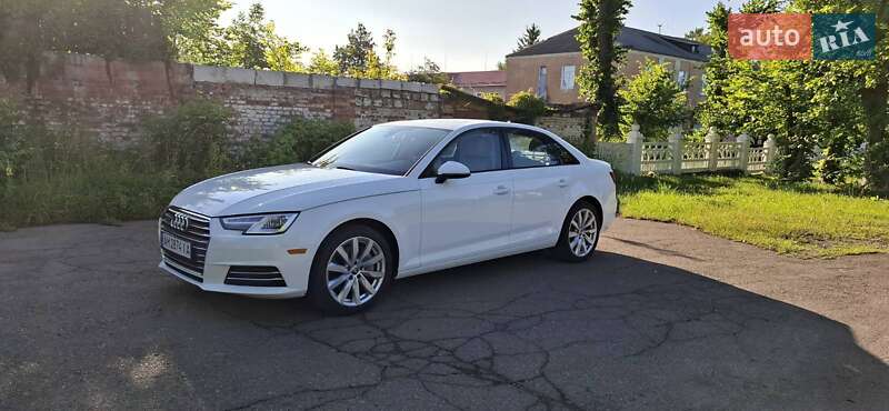 Седан Audi A4 2016 в Коростене
