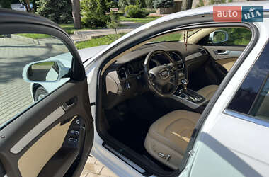 Седан Audi A4 2012 в 