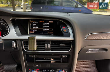 Седан Audi A4 2015 в 