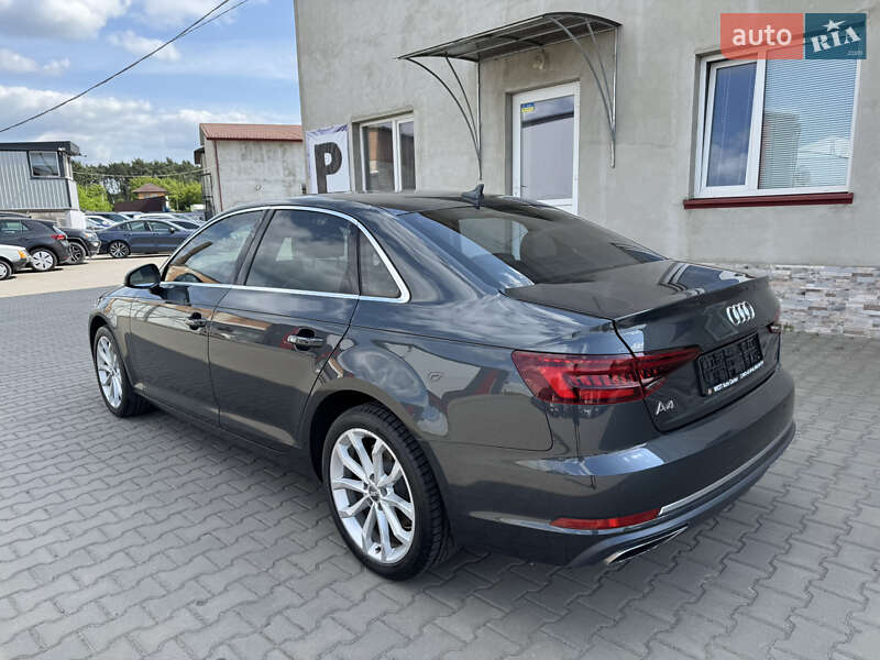 Седан Audi A4 2018 в Луцке