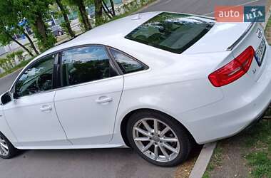 Седан Audi A4 2015 в 