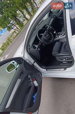 Седан Audi A4 2015 в 