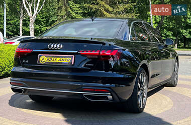 Седан Audi A4 2022 в 