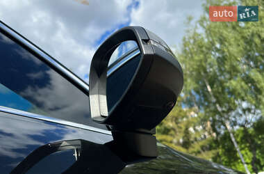 Седан Audi A4 2022 в 
