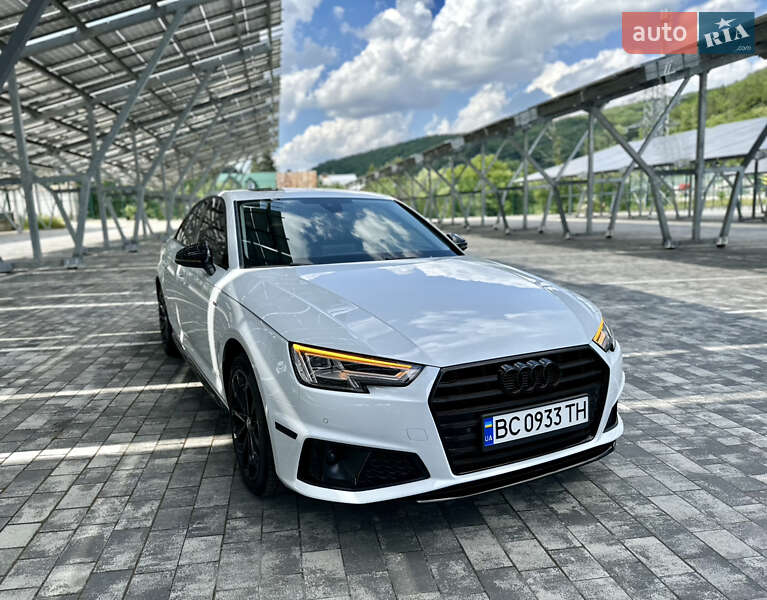 Седан Audi A4 2018 в 