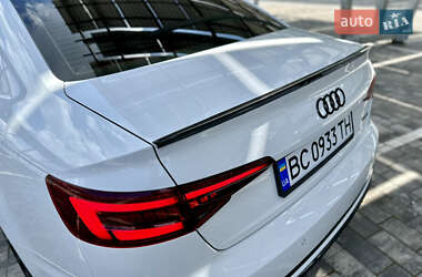 Седан Audi A4 2018 в 
