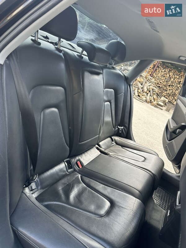 Седан Audi A4 2013 в Киеве