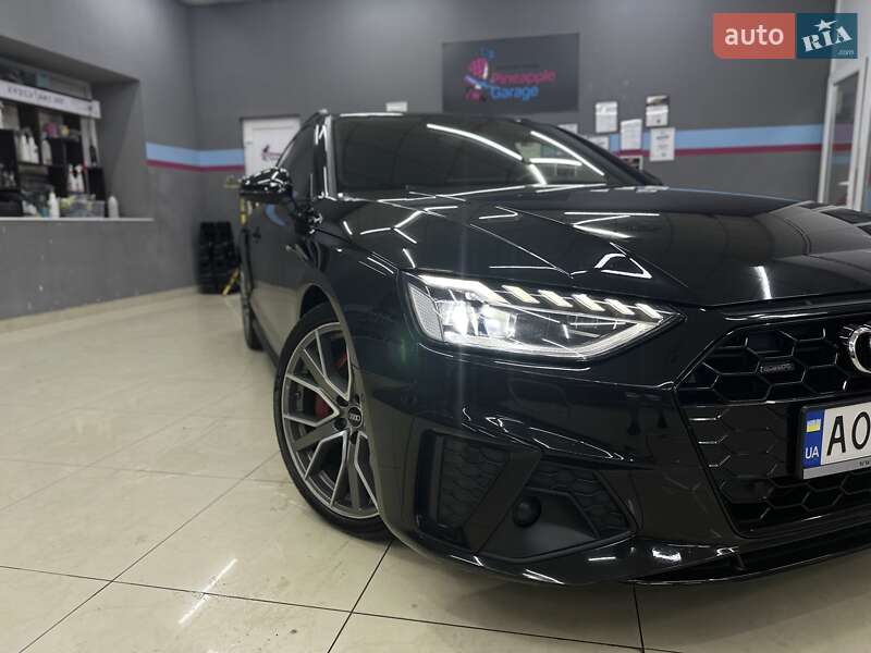 Универсал Audi A4 2021 в Ужгороде