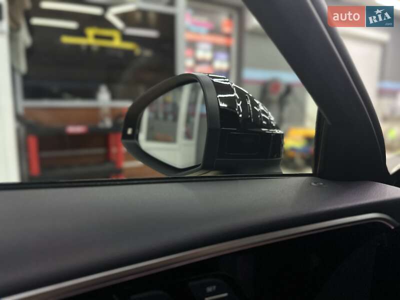 Универсал Audi A4 2021 в Ужгороде