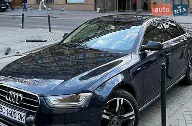 Седан Audi A4 2014 в Львове