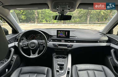 Седан Audi A4 2016 в 