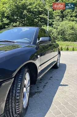 Седан Audi A4 2000 в 