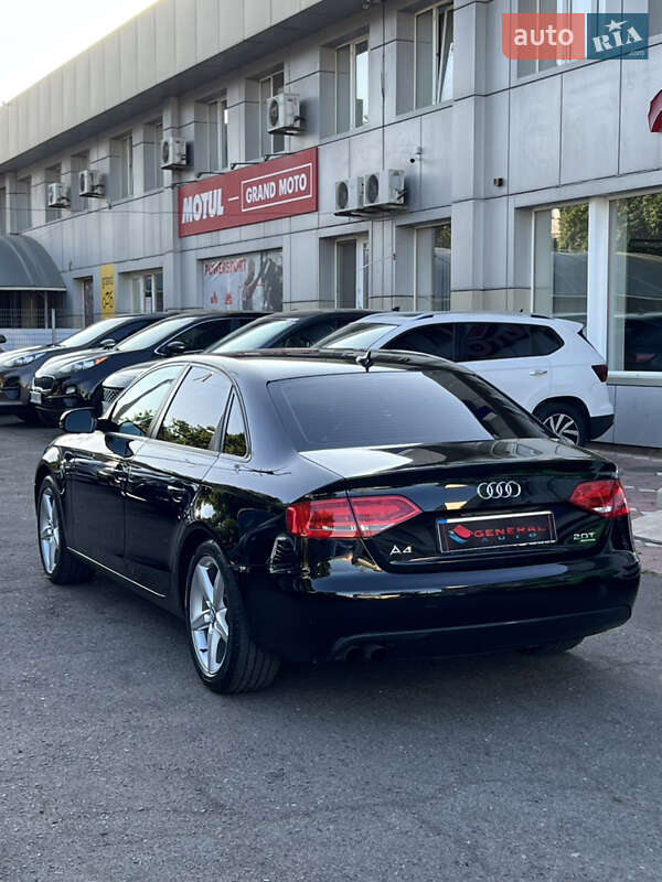 Седан Audi A4 2011 в Одессе