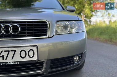 Седан Audi A4 2001 в 