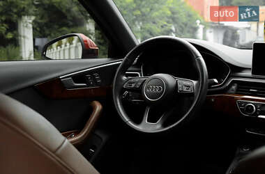 Седан Audi A4 2019 в 