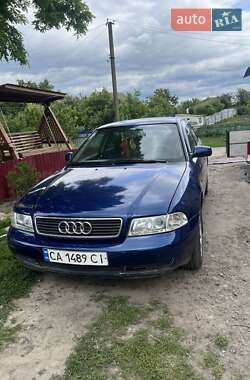Седан Audi A4 1995 в 