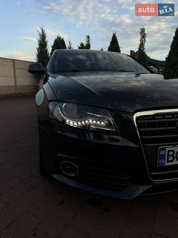 Седан Audi A4 2012 в Стрые