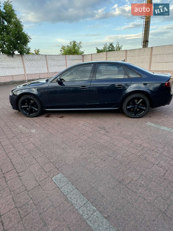 Седан Audi A4 2012 в Стрые