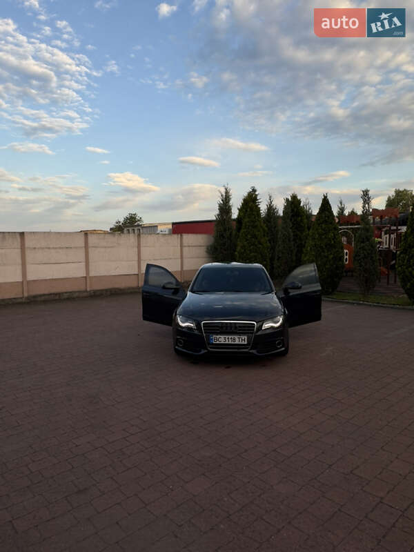Седан Audi A4 2012 в Стрые
