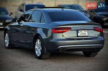 Седан Audi A4 2012 в 
