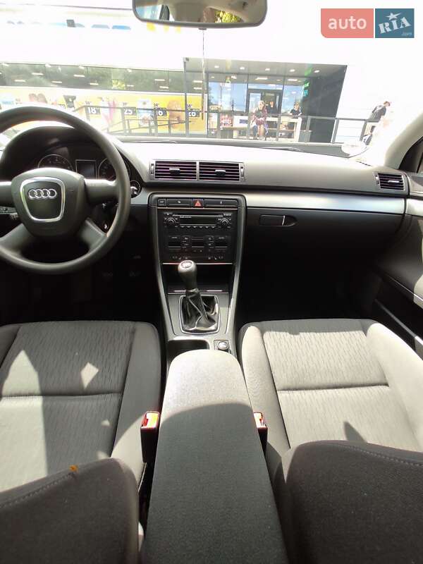 Седан Audi A4 2006 в Каменском