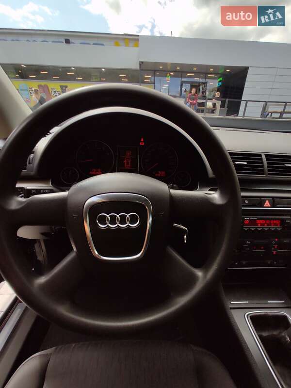 Седан Audi A4 2006 в Каменском