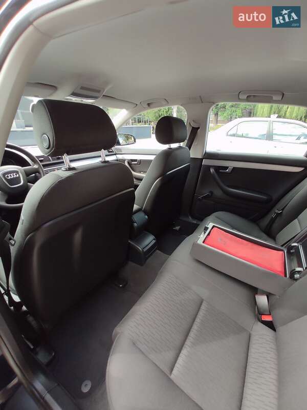 Седан Audi A4 2006 в Каменском