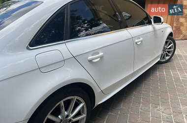 Седан Audi A4 2015 в 